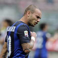 Figo Minta Inter dan Sneijder Berdamai