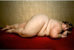 Ketika Wanita Super Gemuk dan Tak Sehat Dijadikan Model Telanjang