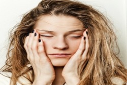 Mengapa Saat Capek & Stres Orang Jadi Kelihatan Jelek? 