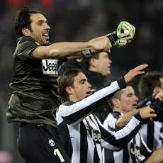 Juventus Bikin Rekor di Seri A, Conte Sanjung Pemain