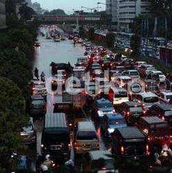 Jakarta Terus Dikepung Banjir dan Macet, Jokowi Harus Bertindak