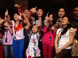 Mereka Menghibur, Mereka Berlibur