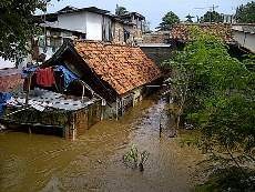 25 Orang Dievakuasi, Banjir di Rawajati Mulai Surut