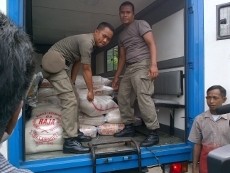 Diberi Bantuan Jokowi Rp 30 Juta & Beras 2 Ton, Warga Bukit Duri: Horeee!