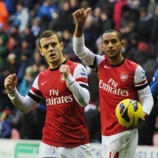 Wilshere Desak Walcott Perpanjang Kontrak