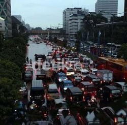Hujan Deras, Jl Thamrin Kembali Tergenang