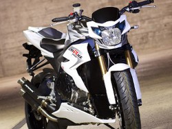 Nih, Versi Telanjang Suzuki GSX-R1000