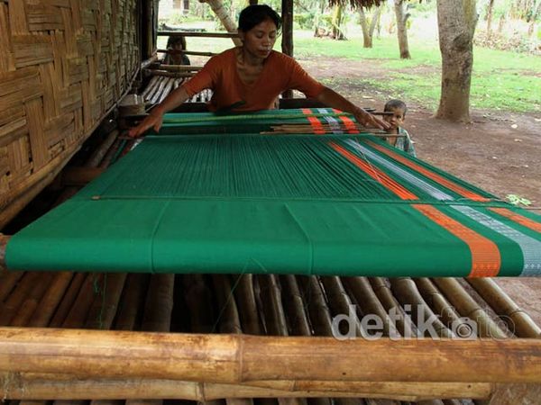 Kain Tenun Oleh-oleh Sumba