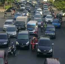 Lalin Jalan Protokol Didominasi Mobil Pribadi