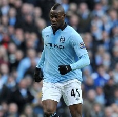 Allegri Enggan Komentari Rumor Balotelli ke Milan