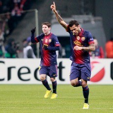 Alves Minta Barca Terus Jaga Jarak