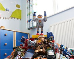 4 Cara untuk Menghindari Penumpukan Mainan Anak