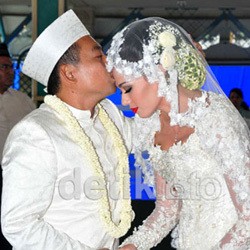 Pernikahan, Perceraian, dan Kehamilan Misterius pada Juni 2012