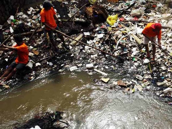 Banjir Jakarta Akibat Ulah Manusia