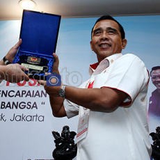 Timnas, KONI, dan Satlak Prima