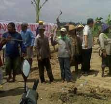 Tak Kunjung Dibayar, Warga Jombang Blokir Proyek Tol Trans Jawa