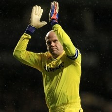 Tottenham Tambah Kontrak Friedel