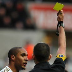 Rooney: Kartu Kuning untuk Williams Sudah Tepat