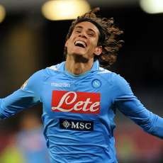 Napoli Tolak Tawaran Rp 700 M untuk Cavani