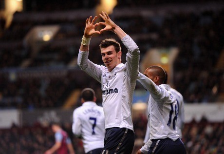Bale Hat-trick, Spurs Bungkam Villa 4-0