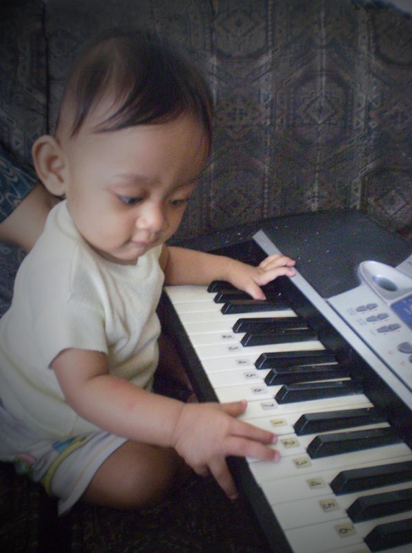 Amadeus Simphony Jerry Attaca, 1,2 Tahun, Lelaki