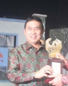 Ini Penjelasan Eddy Santana Soal Tudingan Tak Menafkahi Istri Tua