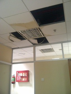 Ternyata Plafon yang Roboh Ruang Anggota FPKS DPR