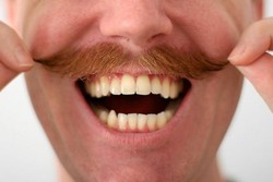 Tren Wisata Baru di Turki: Pasang Kumis!