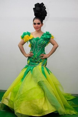 10 Artis Cewek Paling Hot 2012