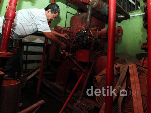 Pompa Air Bersih untuk Warga Rusun Tanah Tinggi