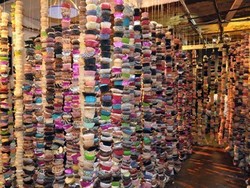 Wuih, 13.000 Cupcake Cantik Jadi Dekorasi Dinding!