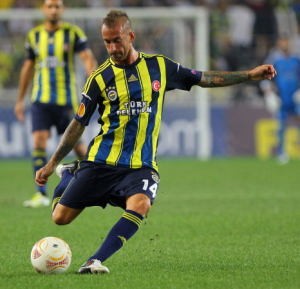 Kasus Ludahi Wasit, Sanksi Buat Meireles Dikurangi