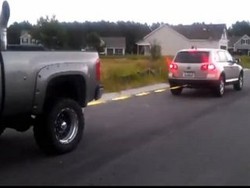 Adu Kuat, VW Touareg dan Chevrolet Silverado Tarik Tambang