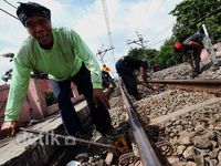 Perawatan Rel KA di Jatinegara