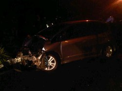 Honda Jazz Tabrak Tiang Dekat Balai Kerajinan Jaksel, 1 Luka Berat