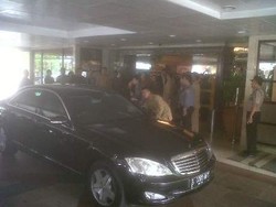 Ibu Ani Berkunjung, RS Pondok Indah Dijaga Ketat