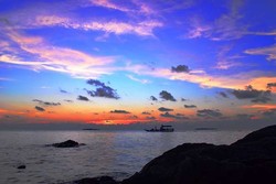 Karimunjawa, Sunset dan Bawah Lautnya Juara!