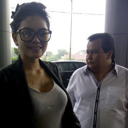 Tak Direstui Karena Beda Agama, Nikita Mirzani Gagal Nikah