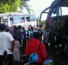 Tabrakan Maut Libatkan Tiga Kendaraan Renggut 3 Nyawa