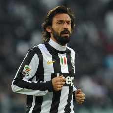 Buffon: Pirlo Sama Hebatnya dengan Messi