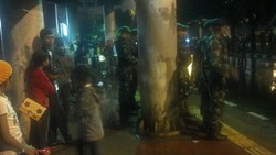 Jaga Malam Tahun Baru, Personel TNI Ikut Siaga di Kawasan Sudirman