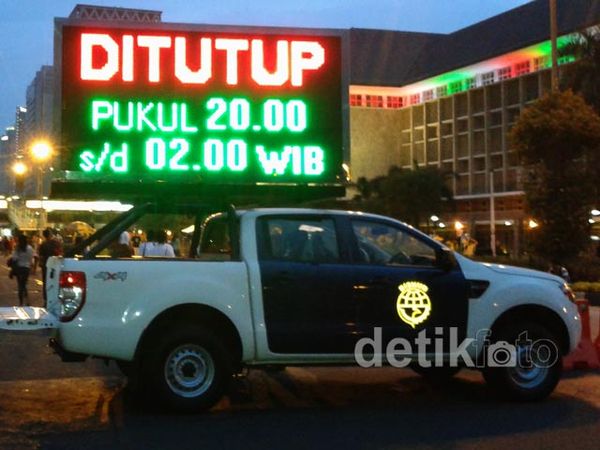 Jalan Menuju Thamrin Ditutup