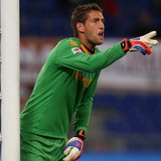 Stekelenburg Tak Mau Terus Jadi Pilihan Kedua