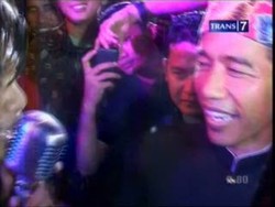 Jokowi Bernyanyi Bersama The Changcuters