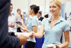 Orang Lebih Murah Hati Jika Berhadapan dengan Wanita Rambut Pirang