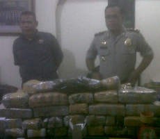 Polisi Tangkap 4 Pengedar Ganja dan Sabu di Kemang