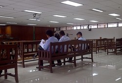 Meski Baru, Ruang Sidang Pengadilan Tipikor Penuh Debu
