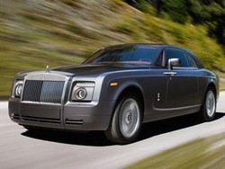 Rolls-Royce Phantom Rayakan Ultah