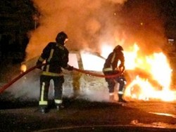 Tradisi Prancis, Bakar-bakaran Mobil di Malam Tahun Baru
