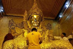 Wow! Ada Buddha Emas & Buku Terbesar Sedunia di Myanmar